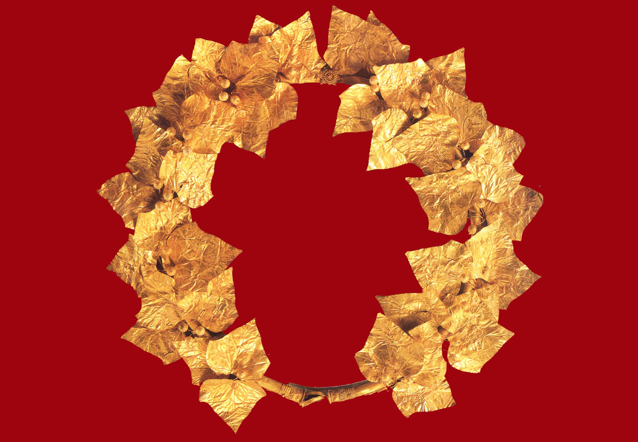 Gold Ivy wreath, mid-4th century BC from Sevasti Pieria Archaeological Museum