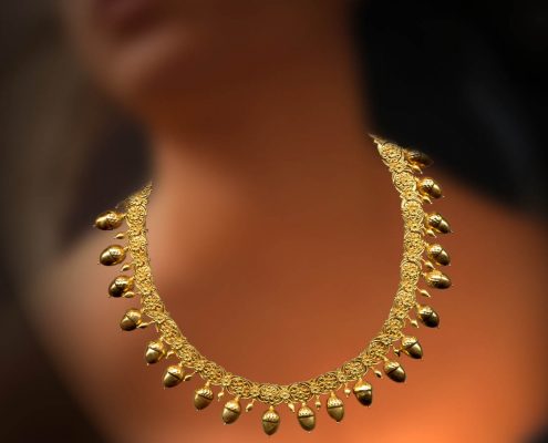 22k gold necklace with rosettes, lotus blossoms and acorns, late 5th - early 4th century BC